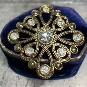 New Premier Designs Glorious Brooch. Antique Goldtone with Rhinestone Crystals.